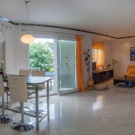 Apartment Annabela Banjol Екстериор снимка