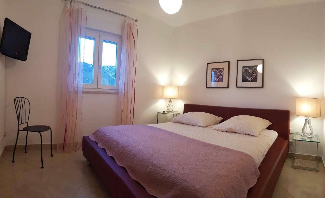 Apartment Annabela Banjol Екстериор снимка